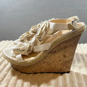 JustFab 826 | NIB White Floral Cork Espadrille Wedge Sandals White Size 9 Wedding Bridal thumbnail 3