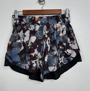 Lululemon Go‎ The Distance Shorts Butterfly Print Size 6 thumbnail 1