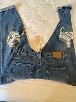Missguided High Waist Mom Jeans thumbnail 2