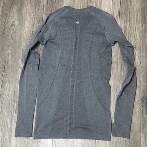 Lululemon Gray Long Sleeve Top thumbnail 3