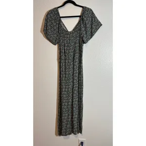 Luxology Size M Flutter Sleeve Elasticized V-Neck Green Ditsy Floral Maxi Dress thumbnail 3