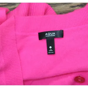NWT Aqua Womens Front Button Cashmere V-Neck Cardigan Sweater V10337 Neon Pink M thumbnail 9