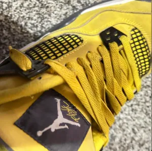 Yellow lighting 4’s Size 7 thumbnail 3