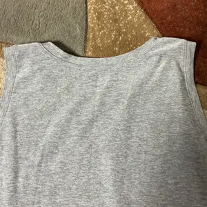 Beyond Yoga Heathered Grey Muscle Tank Top Womens Medium Relaxed Fit LWSD4352 thumbnail 6