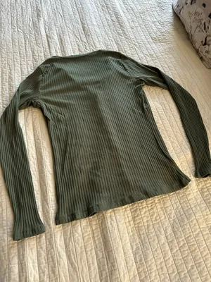 Abercrombie & Fitch Olive Green Ribbed Button-Front Long Sleeve Top thumbnail 4
