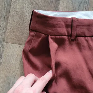 Aritzia Babaton Wade Jogger Slim Dress Pants Cider Gold thumbnail 5