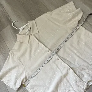 Vintage Embroidered Shirt short sleeve button up boxy crop womens Cream (medium) thumbnail 3