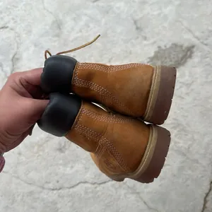 Timberland 10361 Tan Boots Size 9 thumbnail 2