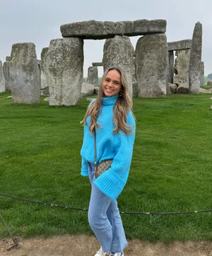 Blue Sweater Size L thumbnail 3
