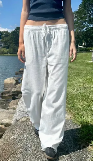 Brandy Melville Anastasia Sweatpants thumbnail 1