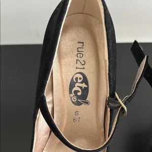 Rue21 Black and Gray/Tan‎ Platform Heels Sz SM thumbnail 2