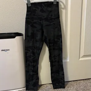 Lululemon Athletica Incognito Camo Multi Gator Green thumbnail 2