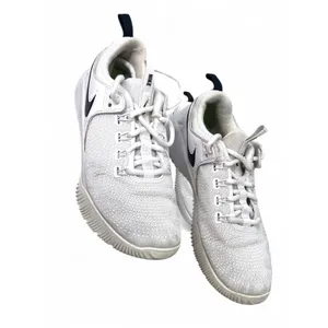 Nike | 6 | Women's Zoom HyperAce 2 Volleyball Shoe White/Black Sneakers Tennis thumbnail 2