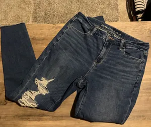 American Eagle Jeans thumbnail 1