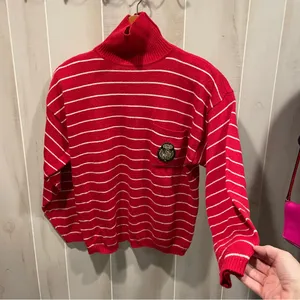 Cute vintage 80’s Chaus striped red white turtleneck sweater wool blend crested thumbnail 10