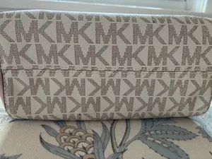Michael Kors Purse  thumbnail 3