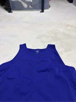 Athleta Women’s Sleeveless workout Tank Top large thumbnail 5