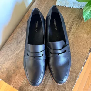 Vionic Cheryl II Loafer Size 12 Black Leather Lug Sole Preppy Dark Academia Shoe thumbnail 2