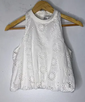 Zara White‎ Boxy Sleeveless Blouse Cut Out Design Bubble Hem White XS thumbnail 1