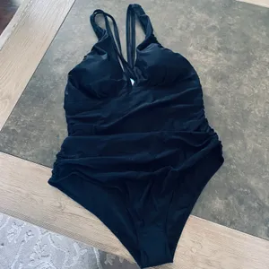 You Di An Women's Swimsuits One Piece Tummy Control Front Cross Backless Swimsuit thumbnail 8