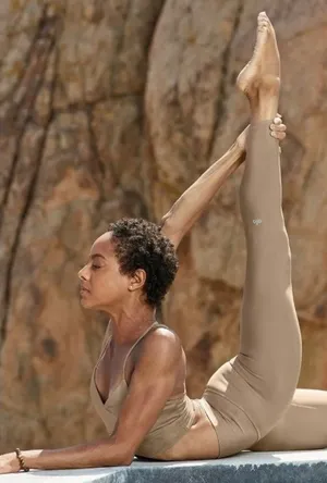 Alo Leggings thumbnail 7