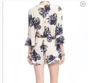Free people floral v neck long sleeve romper size Xs thumbnail 2