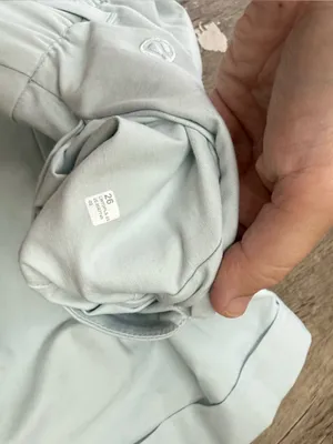 Lululemon LuluLinen High-Rise‎ Short 6" size 26 color is ocean air thumbnail 3