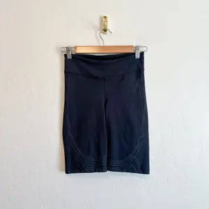 Gymshark | Compression Reflective High Waisted Cycling Biker Shorts‎ in Black thumbnail 3