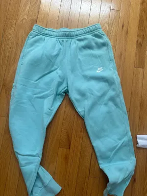 Nike Sweatpants thumbnail 1