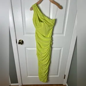 House of CB Green One Shoulder Valentina Lime Asymmetric Cut Out Midi Dress XS thumbnail 2