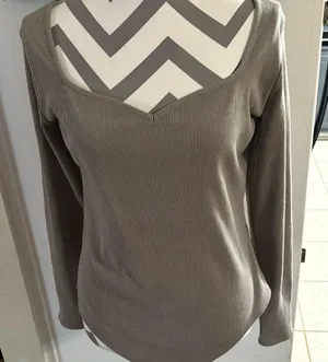 Hollister new long sleeve bodysuit thumbnail 1
