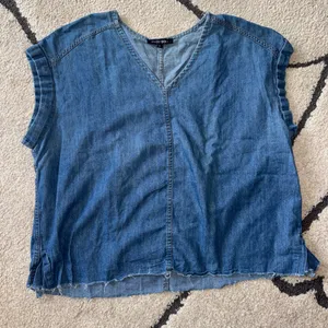 Denim Blue Women's Top Size L thumbnail 2