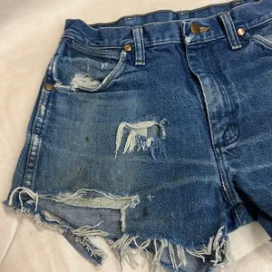 Vintage style wrangler cut off denim shorts medium wash‎ thumbnail 4