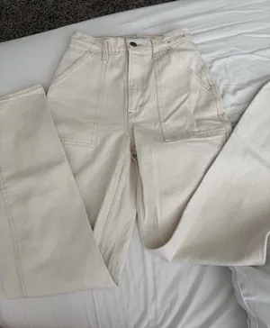 Abercrombie Cream cargo pants thumbnail 1