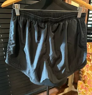 EUC Nike Dry fit athletic shorts. running shorts black Sz M thumbnail 1