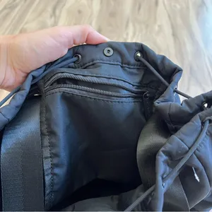 Beyond Yoga Black Convertible Shoulder Tote Backpack Gym Bag thumbnail 8