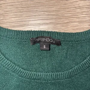 Papermoon Boutique Women's Green Cropped Sweater Small thumbnail 2