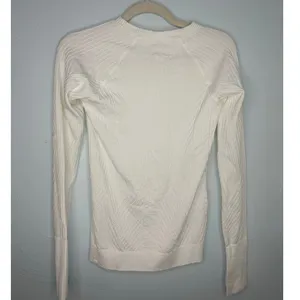 Lululemon Textured Pullover Long-Sleeve Top Size 6 White Embossed Running thumbnail 2