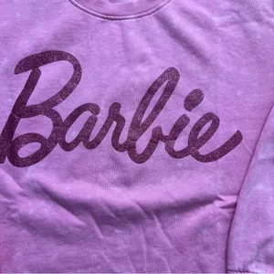 Barbie Pink Glitter Logo Sweatshirt Women’s Medium | Cozy Retro Crewneck thumbnail 2