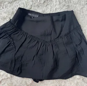 ZARA Mini Skirt Black thumbnail 1