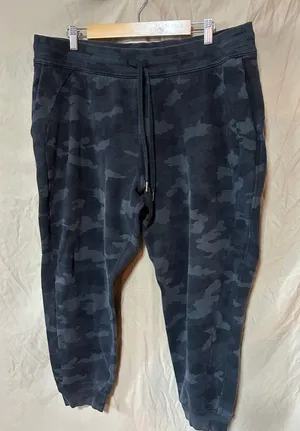 Lululemon Scuba High-Rise Jogger thumbnail 1