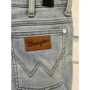 Wrangler Jean women’s 28 Jean short 3” inseam western cowgirl casual thumbnail 5
