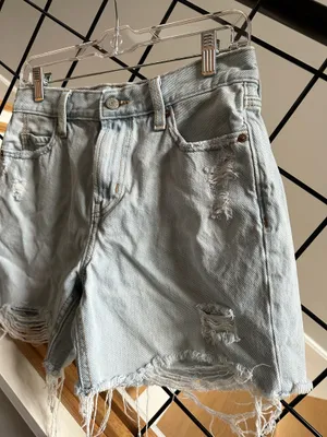 Old Navy Slouchy Straight Jean Shorts thumbnail 2