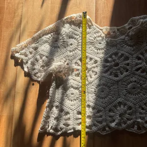 Rebellion‎ Cream Crochet Floral Hexagon Short Sleeve Cropped Boho Top Small thumbnail 4