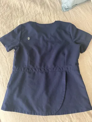 FIGS Scrub Top thumbnail 2
