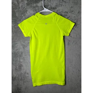 Lululemon Swiftly Tech Short Sleeve‎ Size 2 Highlight Yellow Running Athletic thumbnail 3