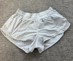 Lululemon 2.5" Hotty Hot Shorts thumbnail 1