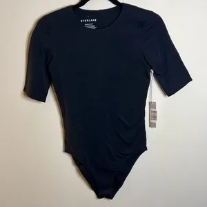 Everlane The Short-Sleeve Crew Neck Bodysuit - Bikini S thumbnail 4
