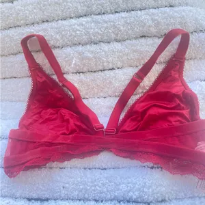 Victorias Secret red lace bralette thumbnail 2