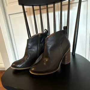 BP black leather booties size 8 thumbnail 10